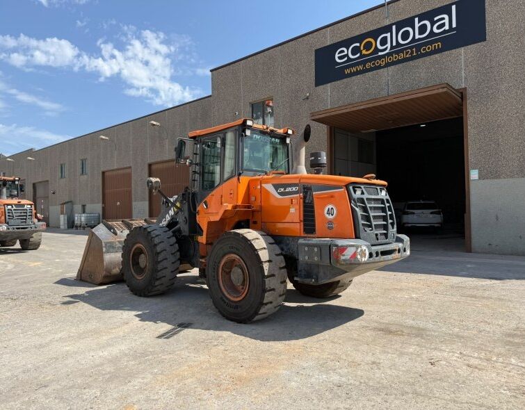 DOOSAN DL200-5 **WHEEL LOADER**